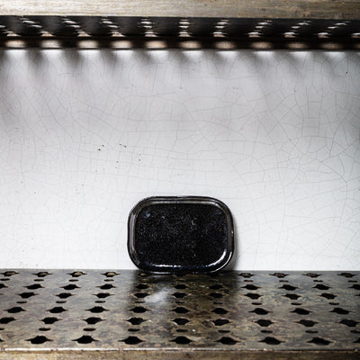 Stoneware flat plate n°3 - Noir d'Encre